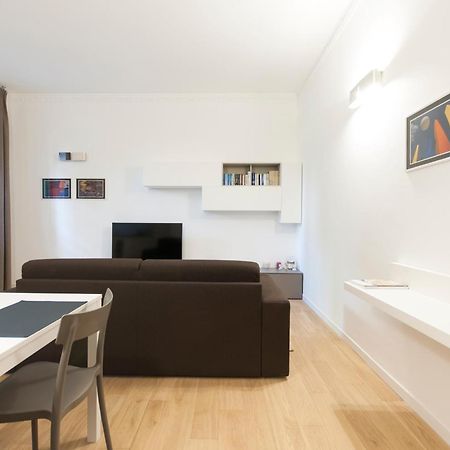 Beautiful Flat In Milano Center Milão Exterior foto